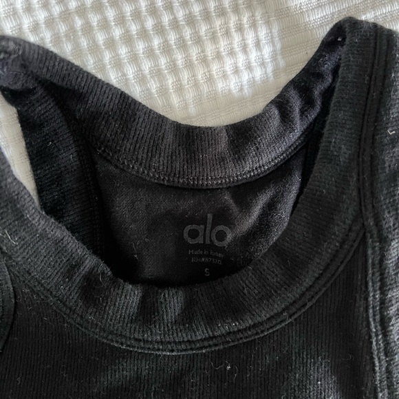 Alo Yoga Crop Tank - Picture 2 of 5